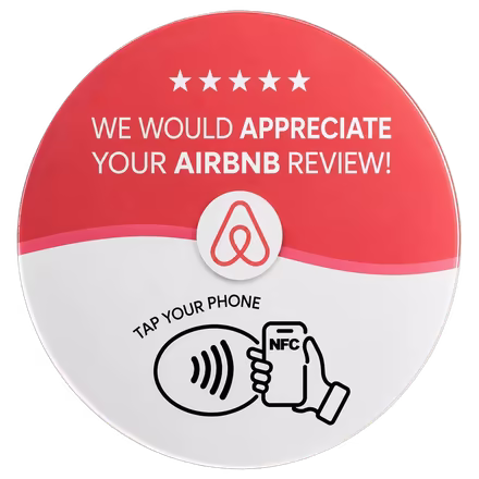 Placa NFC roja con el logo de Airbnb para pedir valoraciones